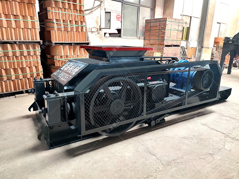 鵝卵石制砂機(jī)價(jià)格|鵝卵石制沙機(jī)設(shè)備|鵝卵石破碎機(jī)生產(chǎn)線廠家